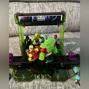 Akedo Powerstorm with 8 Akedo legends characters